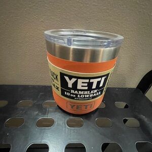 NWT YETI Rambler 10oz Lowball in ‘high desert clay’